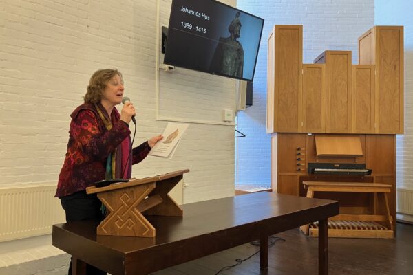Boeiende lezing van ds. Leuny de Kam