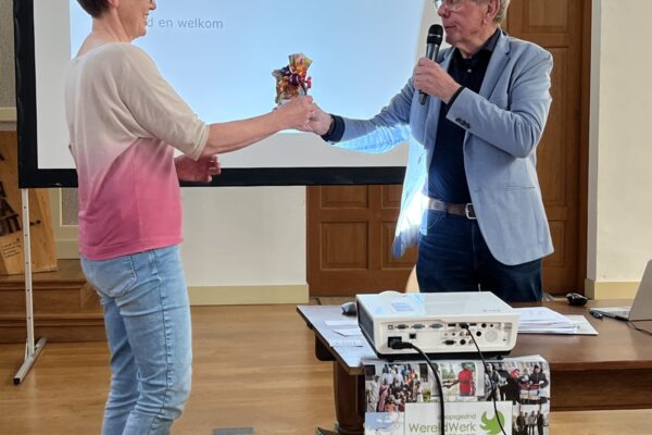 Janet Manting ontvang Mennomok